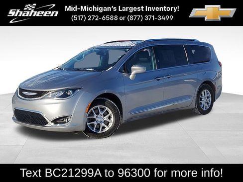 Used 2020 Chrysler Pacifica Touring-L image 1