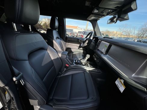 New 2025 Ford Bronco Outer Banks image 25
