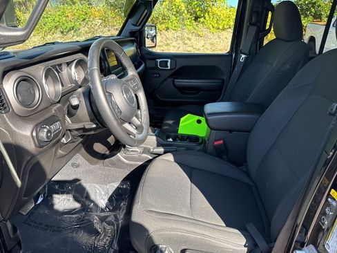 Certified 2022 Jeep Wrangler Unlimited Sport image 4