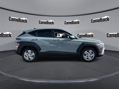 New 2026 Hyundai Kona SE image 8