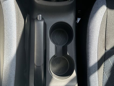 New 2025 Nissan Versa SV image 22