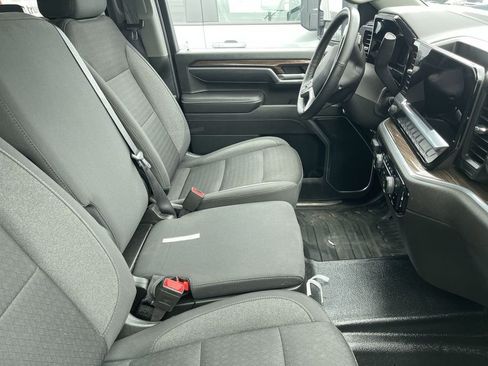 Used 2025 Chevrolet Silverado 2500 LT w/ Convenience Package AWD/4WD image 12