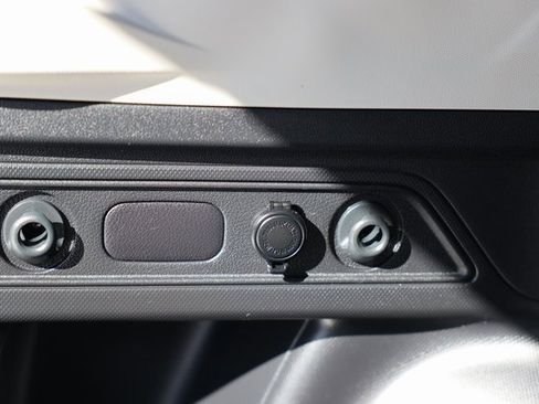 Used 2020 Subaru Forester Limited image 12