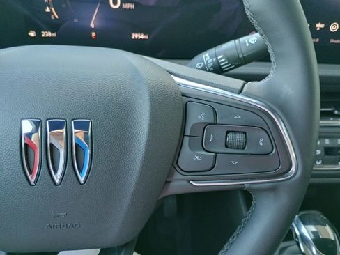 Certified 2025 Buick Envista Preferred w/ Convenience I Package image 25