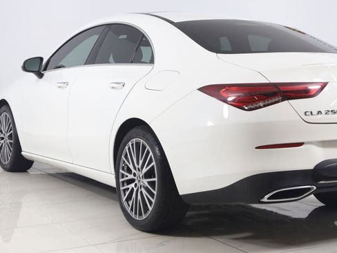 Used 2021 Mercedes-Benz CLA 250 4MATIC w/ Premium Package image 22