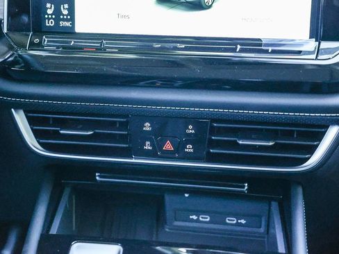 New 2026 Volkswagen Atlas SE image 23