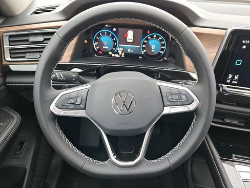 New 2026 Volkswagen Atlas SE FWD image 11