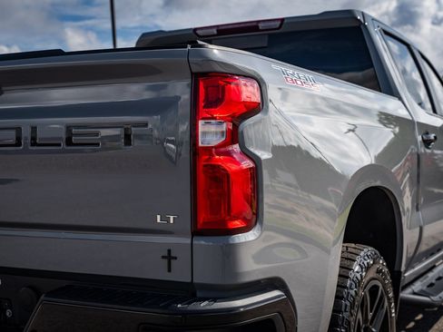 Used 2024 Chevrolet Silverado 1500 LT Trail Boss w/ Convenience Package II AWD/4WD image 14