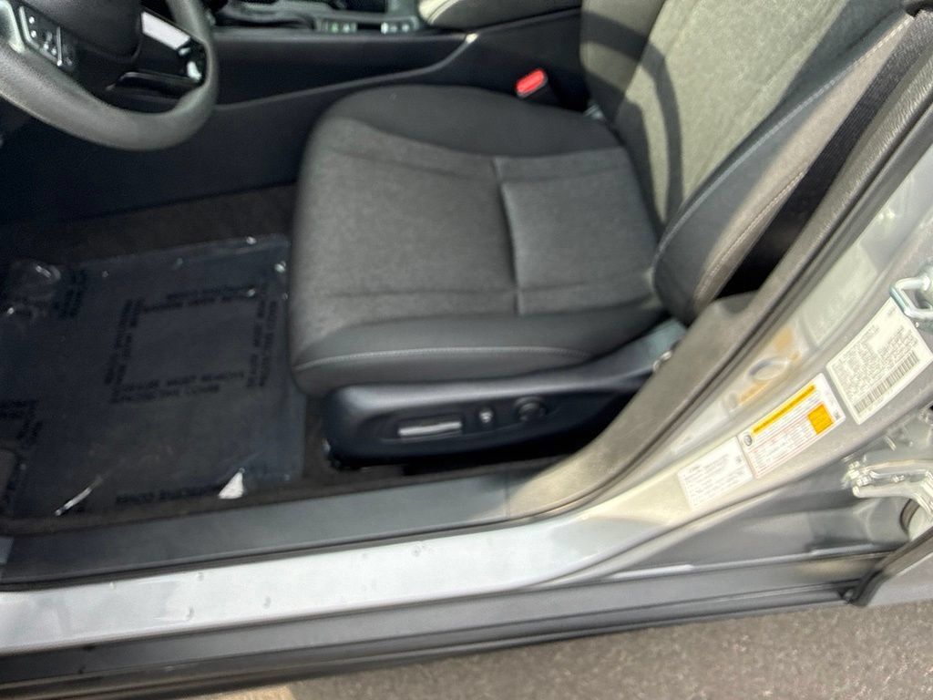 Used 2024 Honda Accord EX image 13