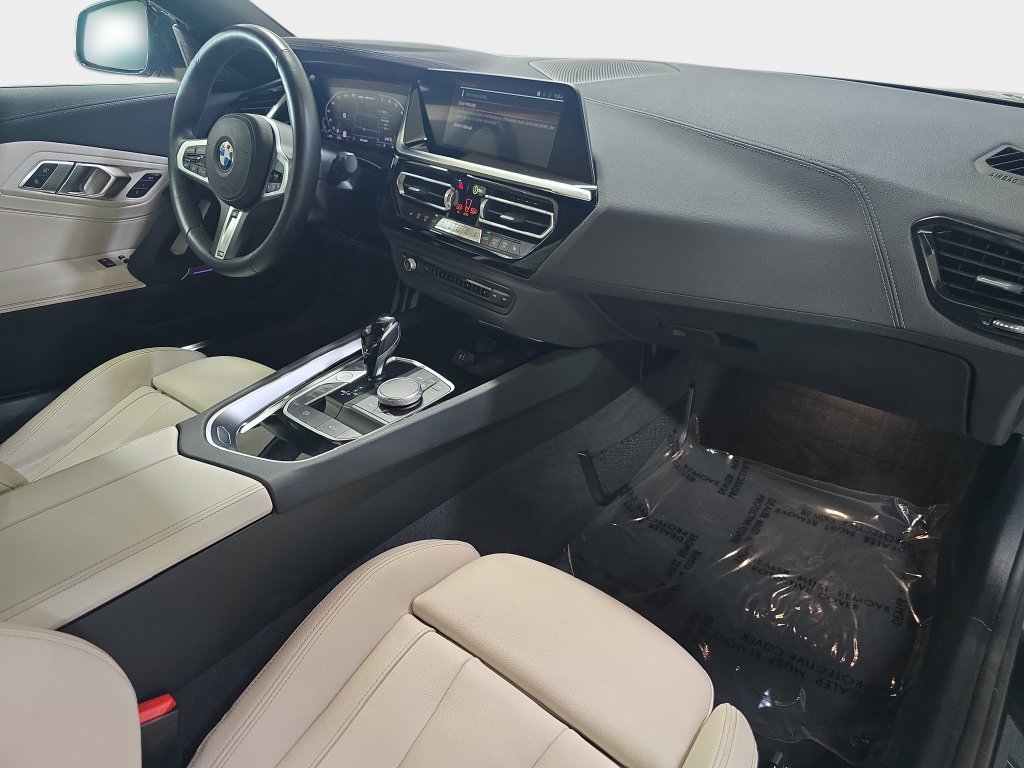 Used 2025 BMW Z4 M40i w/ Premium Package RWD image 12