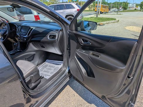 Used 2018 Chevrolet Equinox LT AWD/4WD image 41