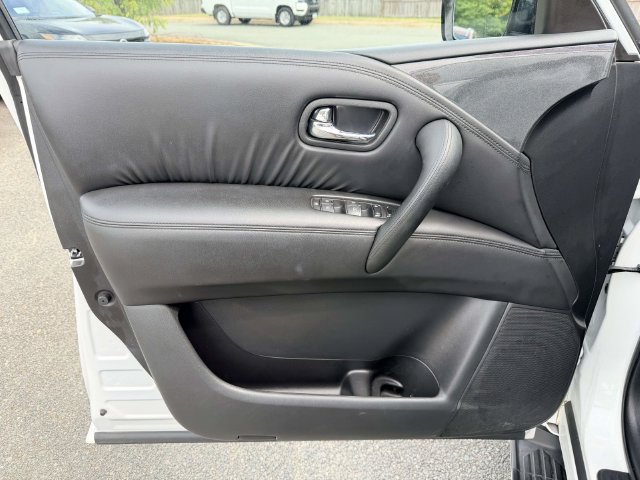 Used 2024 Nissan Armada SV RWD image 14