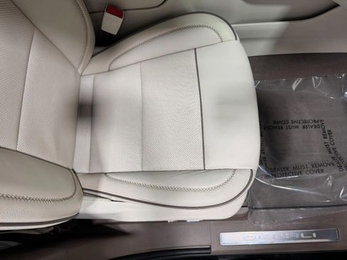 Used 2023 GMC Yukon Denali w/ Denali Reserve Package image 22