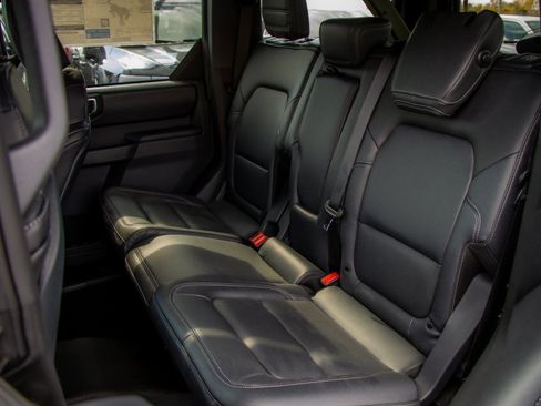 New 2025 Ford Bronco Badlands image 44
