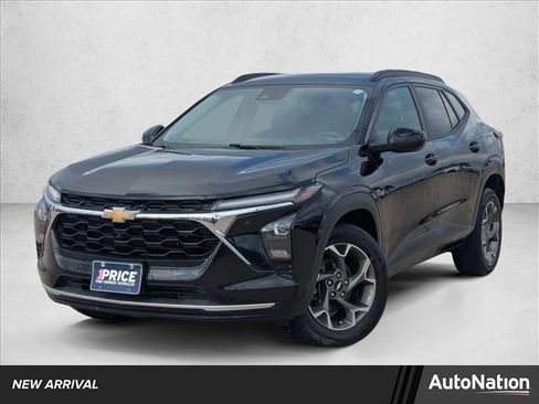 Used 2024 Chevrolet Trax LT w/ Driver Confidence Package image 1