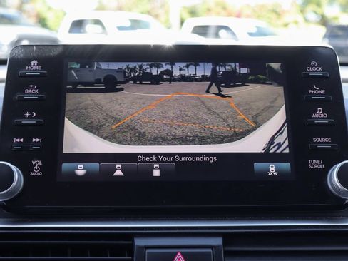 Used 2020 Honda Accord EX-L image 32