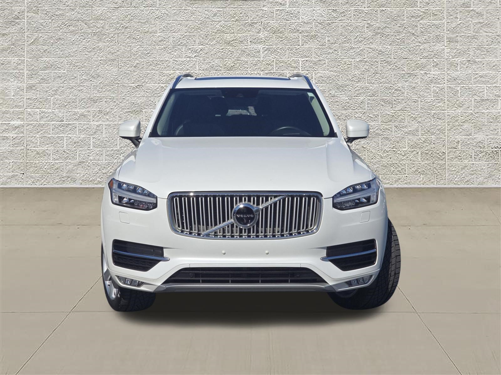 Used 2018 Volvo XC90 T6 Inscription w/ Convenience Package AWD/4WD image 2
