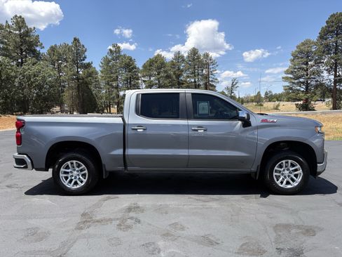 Used 2020 Chevrolet Silverado 1500 LT w/ Texas Edition AWD/4WD image 7