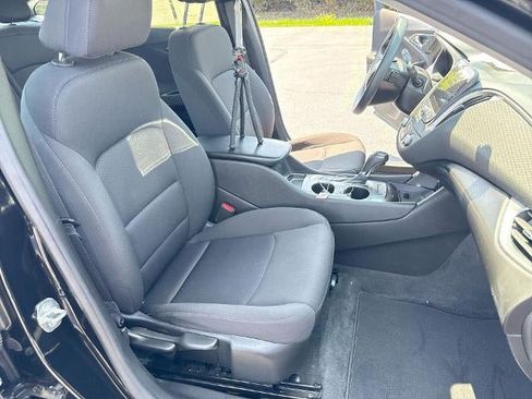 Used 2020 Chevrolet Malibu LS FWD image 25