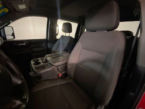 Used 2024 Chevrolet Silverado 2500 Custom w/ Custom Value Package image 10