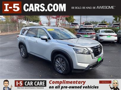 Used 2024 Nissan Pathfinder SV