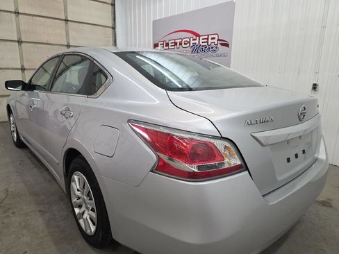 Used 2015 Nissan Altima 2.5 S w/ Power Driver Seat Package image 10