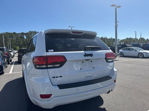 Used 2021 Jeep Grand Cherokee Laredo X image 3