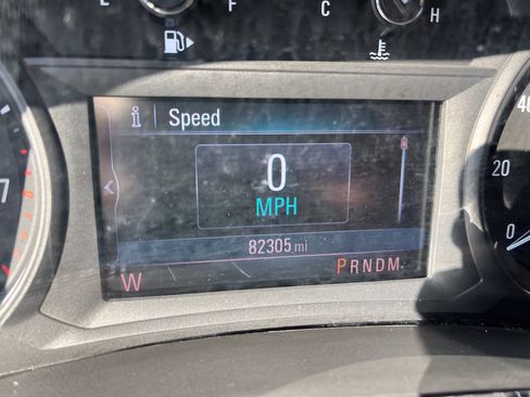 Used 2019 Buick Encore Sport Touring AWD/4WD image 23