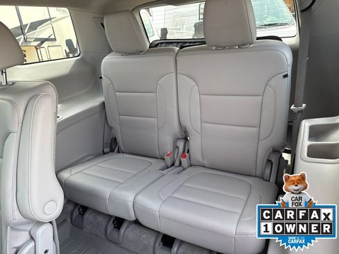Used 2021 GMC Acadia SLT w/ Preferred Package FWD image 12