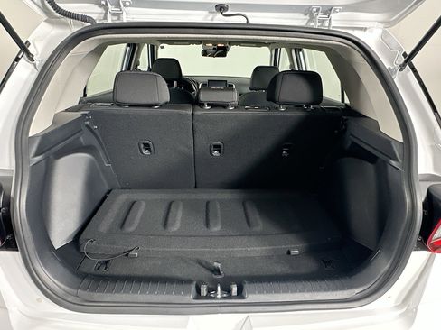 Used 2025 Hyundai Venue SEL FWD image 28