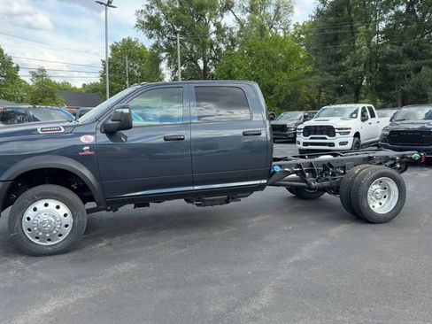 New 2026 RAM 4500 Tradesman AWD/4WD image 3