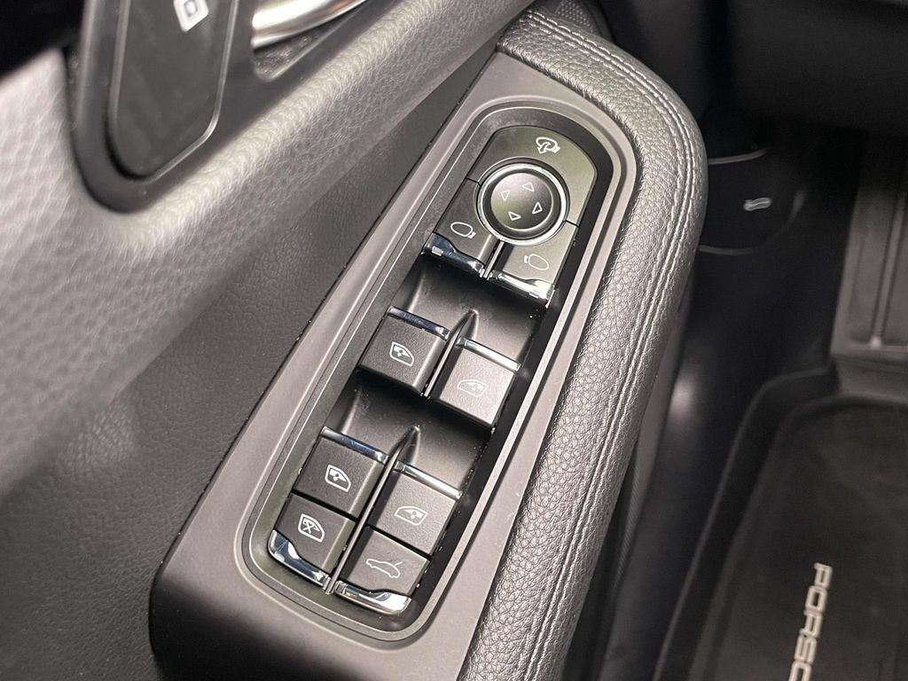 Certified 2023 Porsche Panamera 4 AWD/4WD image 85