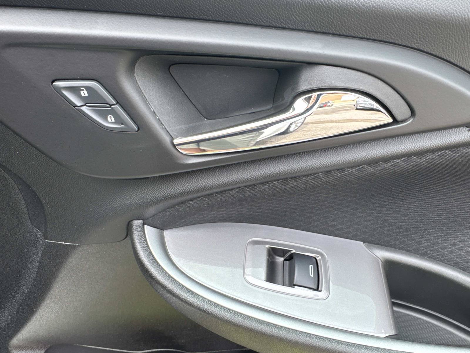 Used 2025 Chevrolet Malibu LT FWD image 15