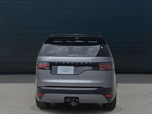 New 2025 Land Rover Discovery Dynamic SE image 4