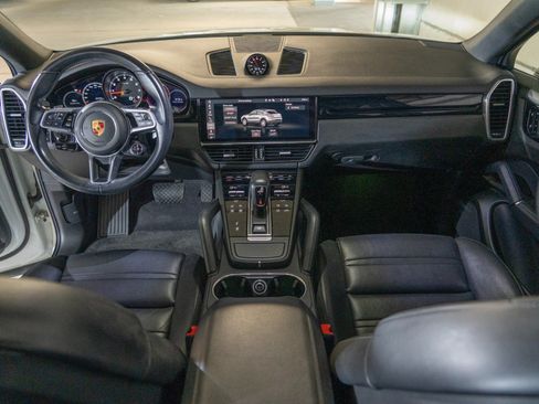 Certified 2021 Porsche Cayenne Coupe AWD/4WD image 25