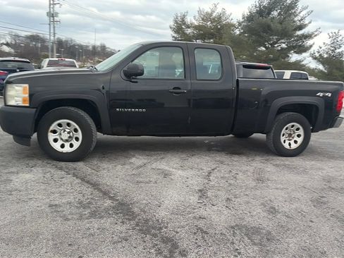 Used 2010 Chevrolet Silverado 1500 W/T image 15