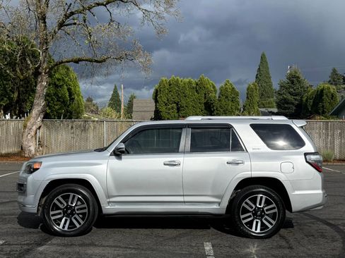 Used 2016 Toyota 4Runner Limited AWD/4WD image 2