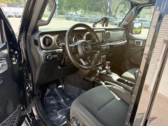 Used 2020 Jeep Wrangler Unlimited Sport AWD/4WD image 35