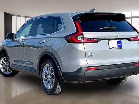 Used 2025 Honda CR-V EX image 4