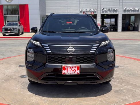 New 2026 Nissan Rogue Platinum AWD/4WD image 3