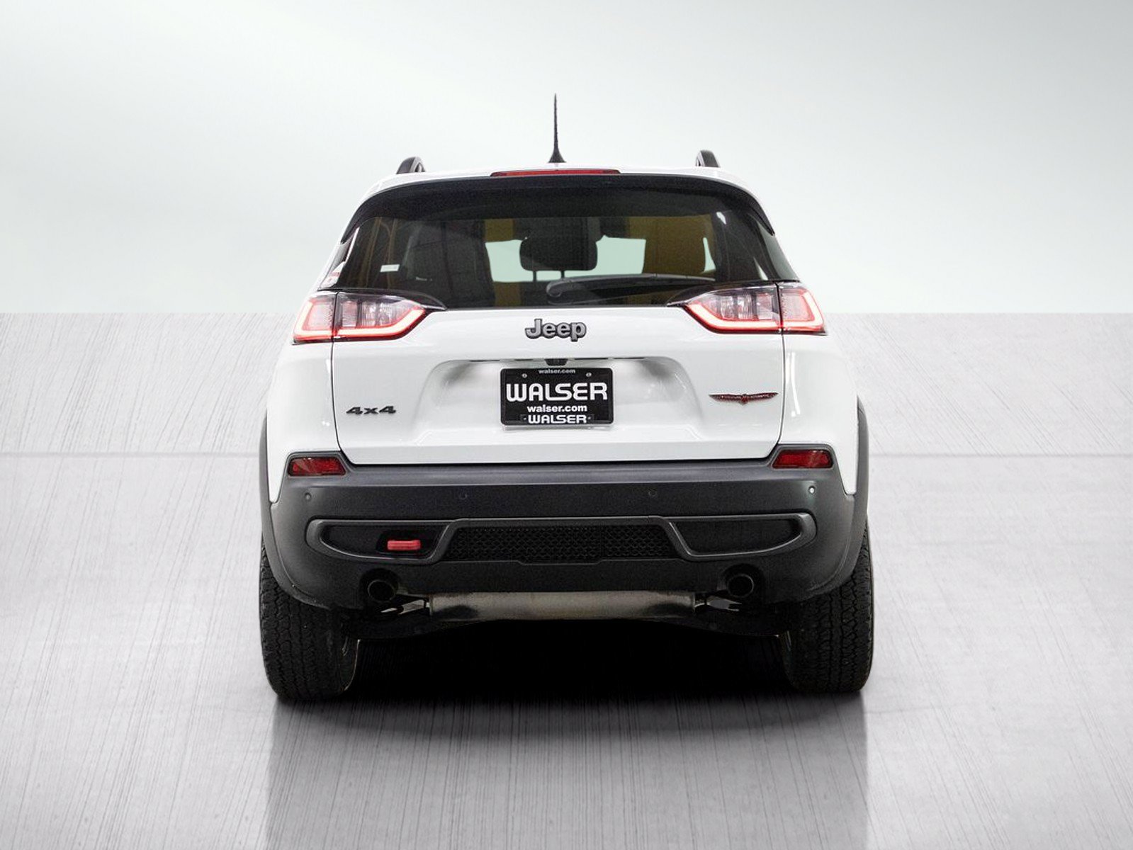 Used 2021 Jeep Cherokee Trailhawk AWD/4WD image 4
