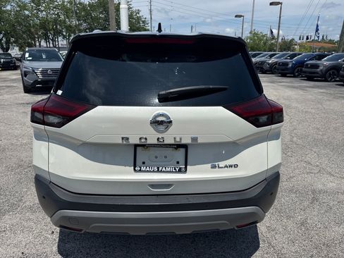Used 2021 Nissan Rogue SL w/ Premium Package AWD/4WD image 7