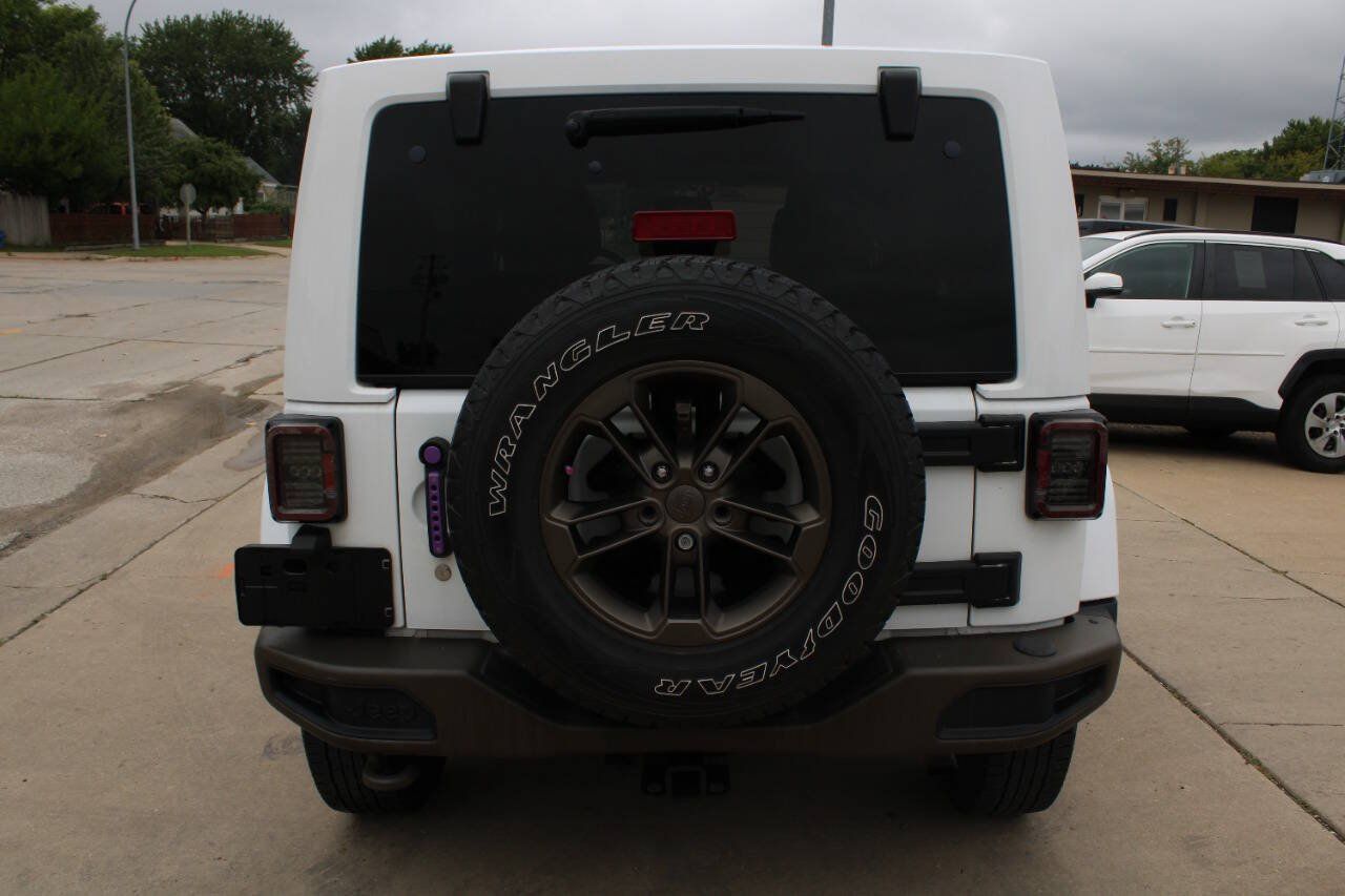 Used 2016 Jeep Wrangler Unlimited Sahara AWD/4WD image 4