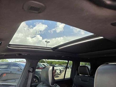 Used 2022 Jeep Grand Cherokee L Summit w/ Luxury Tech Group V AWD/4WD image 9