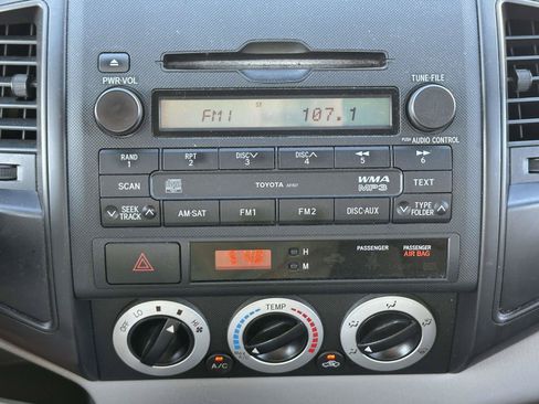 Used 2011 Toyota Tacoma 2WD Regular Cab image 8