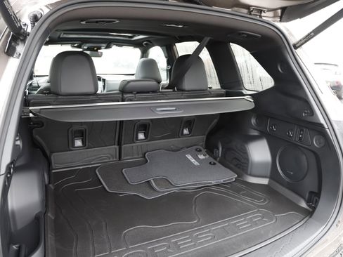 New 2025 Subaru Forester Limited image 5