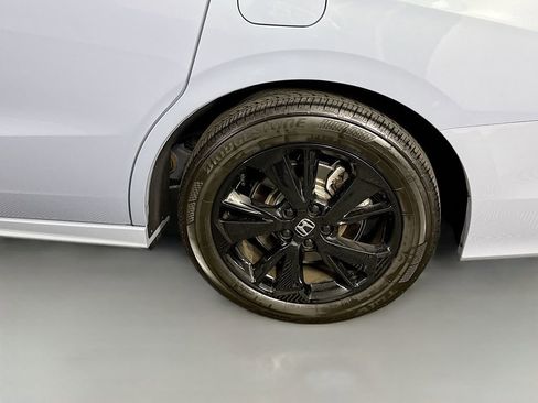 Used 2024 Honda Odyssey Sport image 38