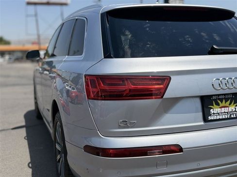 Used 2019 Audi Q7 2.0T Premium Plus w/ Premium Plus Package AWD/4WD image 16