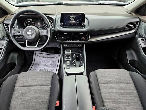 Used 2022 Nissan Rogue SV image 10