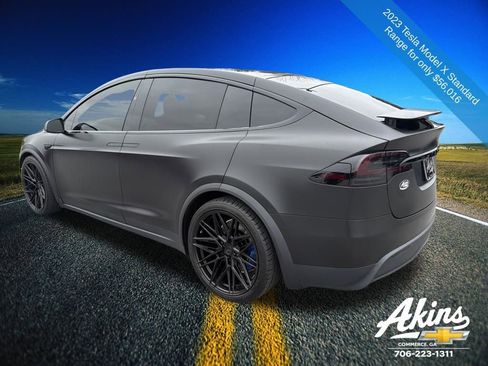 Used 2023 Tesla Model X image 3